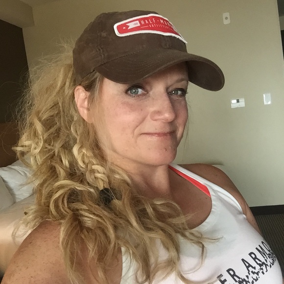 Meet your Posher, Karin - Picture 1 of 2